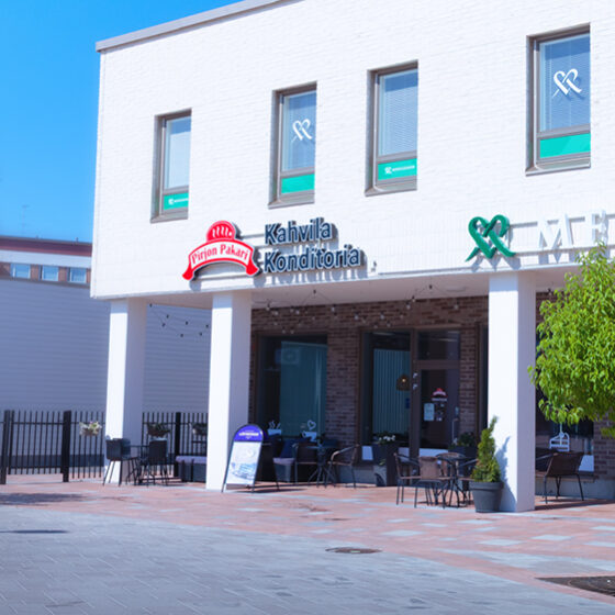 Dagmarin kulman kahvilamme Ylivieskan keskustassa